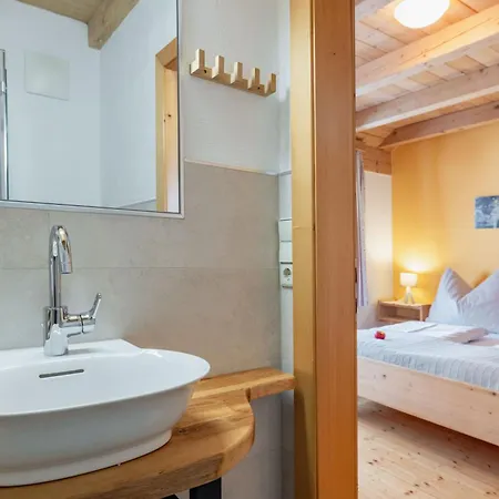 Gasthof Schullerhof Hermagor-Pressegger See