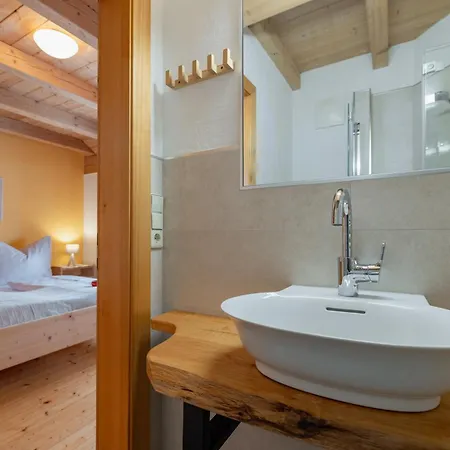 Schullerhof Guest house Hermagor-Pressegger See