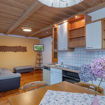 Schullerhof 3* Hermagor-Pressegger See