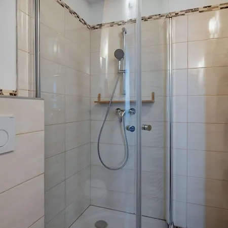 Schullerhof Guest house Hermagor-Pressegger See