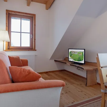 Guest house Schullerhof 3*