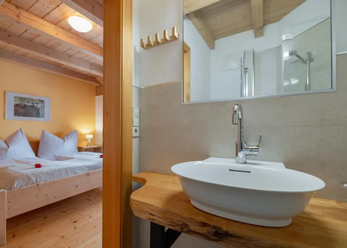 Schullerhof Guest house Hermagor-Pressegger See