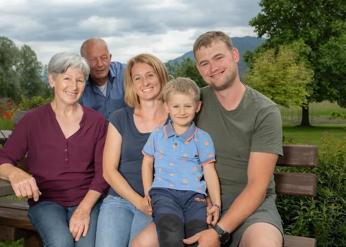 Schullerhof Pensionat Hermagor-Pressegger See